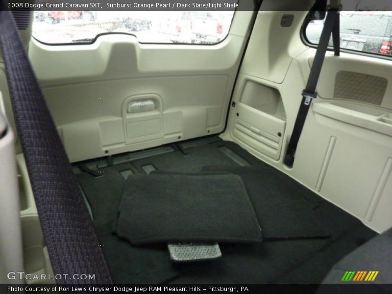 Sunburst Orange Pearl / Dark Slate/Light Shale 2008 Dodge Grand Caravan SXT