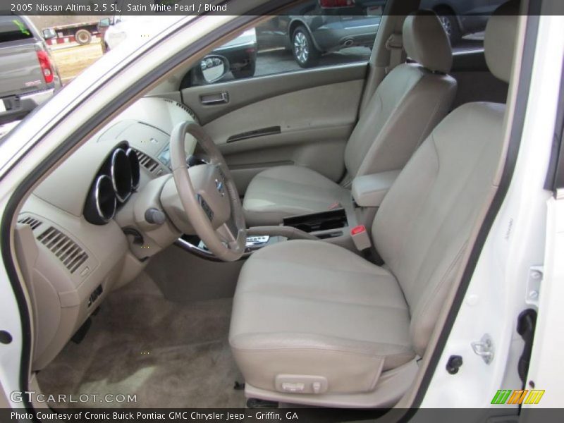 Satin White Pearl / Blond 2005 Nissan Altima 2.5 SL