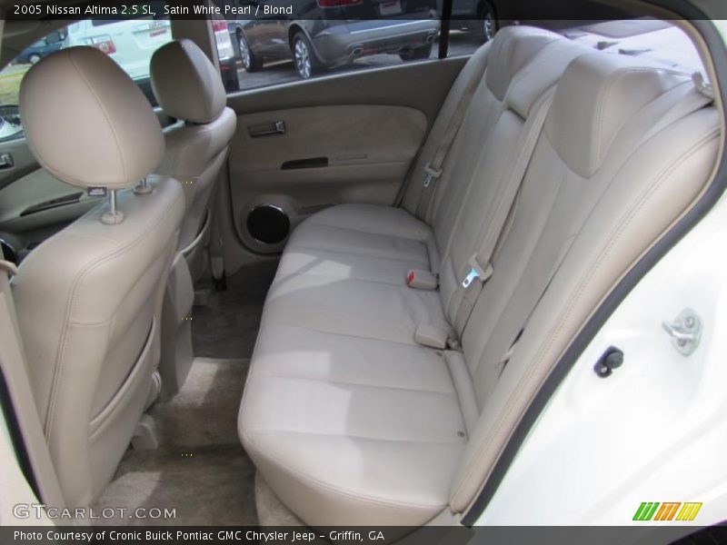 Satin White Pearl / Blond 2005 Nissan Altima 2.5 SL