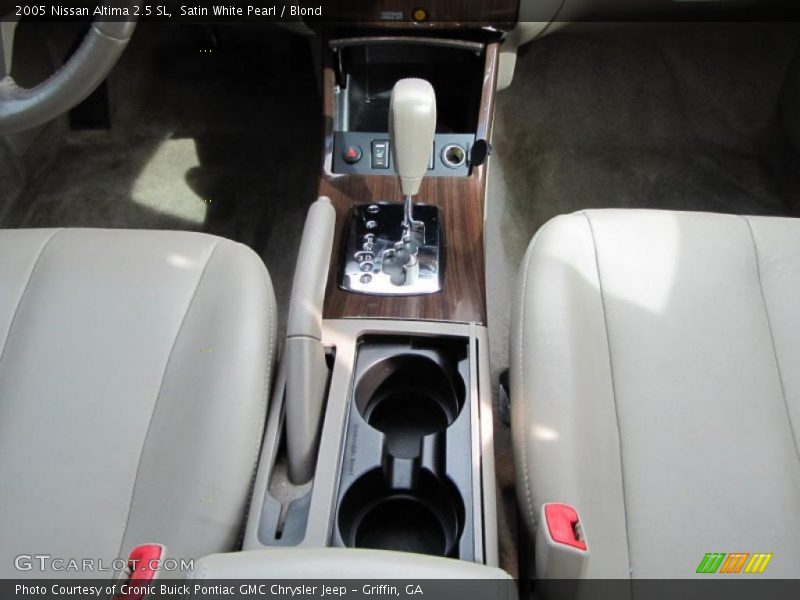 Satin White Pearl / Blond 2005 Nissan Altima 2.5 SL