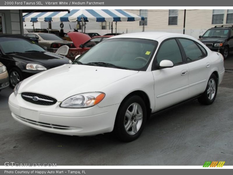 Front 3/4 View of 2000 Taurus SEL