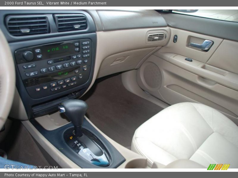Vibrant White / Medium Parchment 2000 Ford Taurus SEL