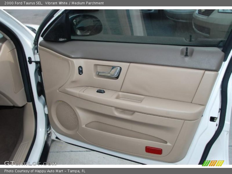 Vibrant White / Medium Parchment 2000 Ford Taurus SEL