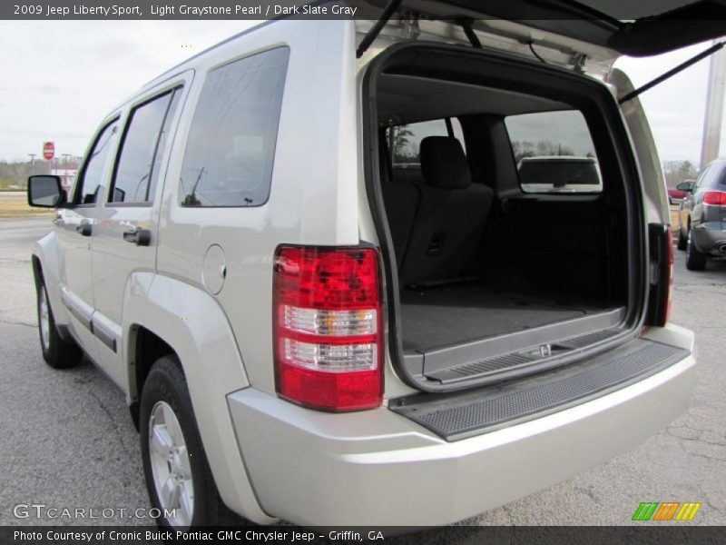 Light Graystone Pearl / Dark Slate Gray 2009 Jeep Liberty Sport