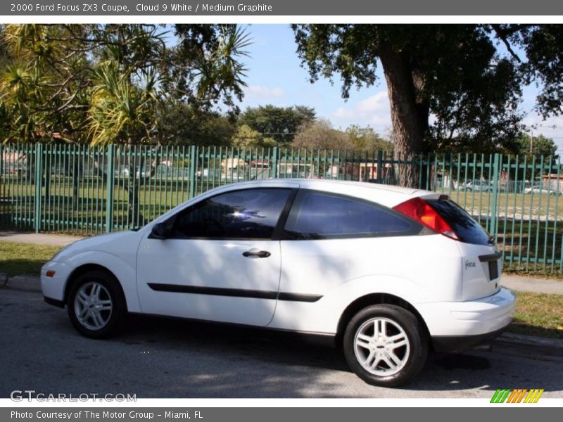 Cloud 9 White / Medium Graphite 2000 Ford Focus ZX3 Coupe
