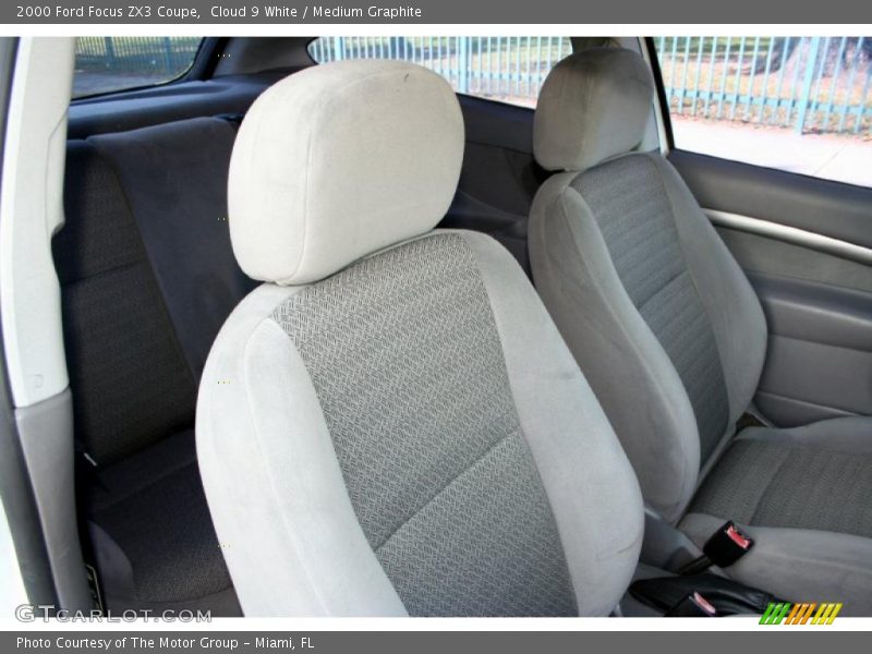 Cloud 9 White / Medium Graphite 2000 Ford Focus ZX3 Coupe