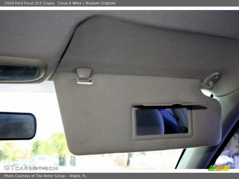 Cloud 9 White / Medium Graphite 2000 Ford Focus ZX3 Coupe