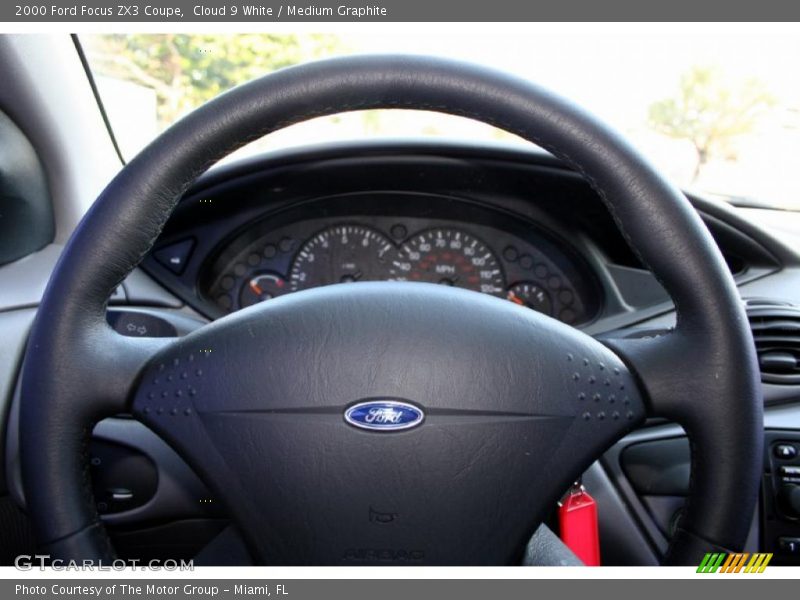 Cloud 9 White / Medium Graphite 2000 Ford Focus ZX3 Coupe