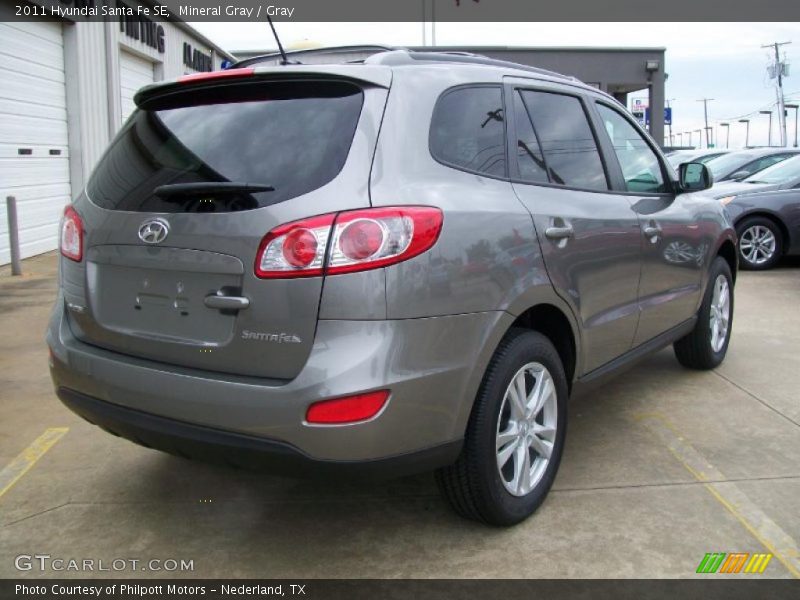 Mineral Gray / Gray 2011 Hyundai Santa Fe SE