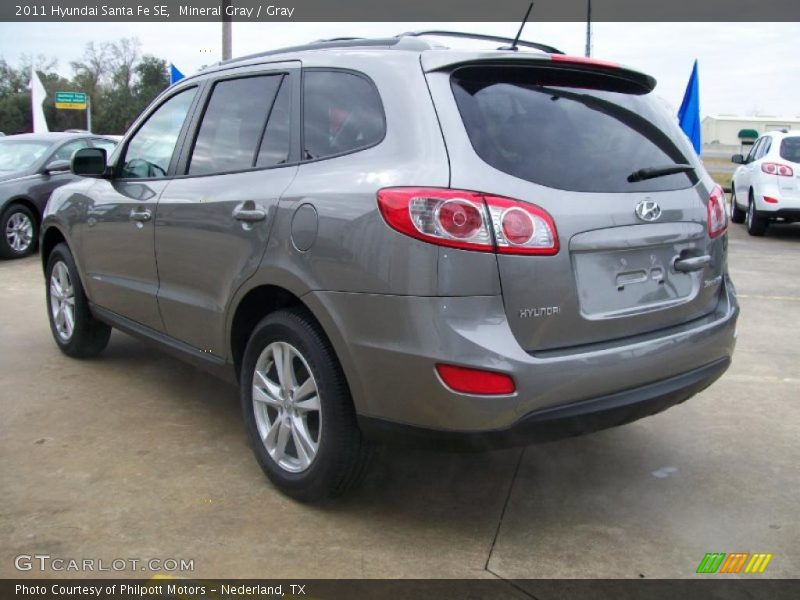 Mineral Gray / Gray 2011 Hyundai Santa Fe SE