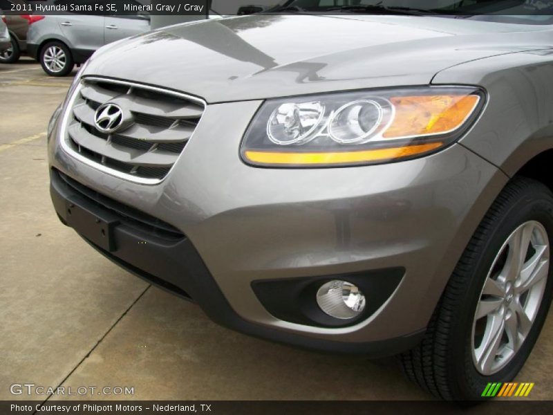 Mineral Gray / Gray 2011 Hyundai Santa Fe SE
