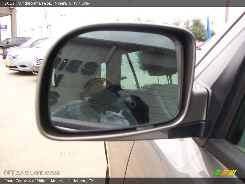 Mineral Gray / Gray 2011 Hyundai Santa Fe SE