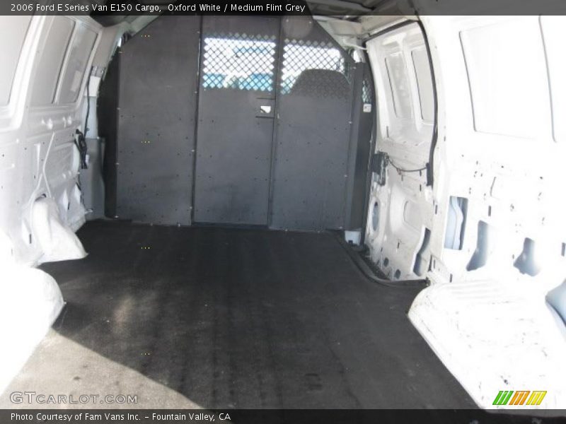Oxford White / Medium Flint Grey 2006 Ford E Series Van E150 Cargo