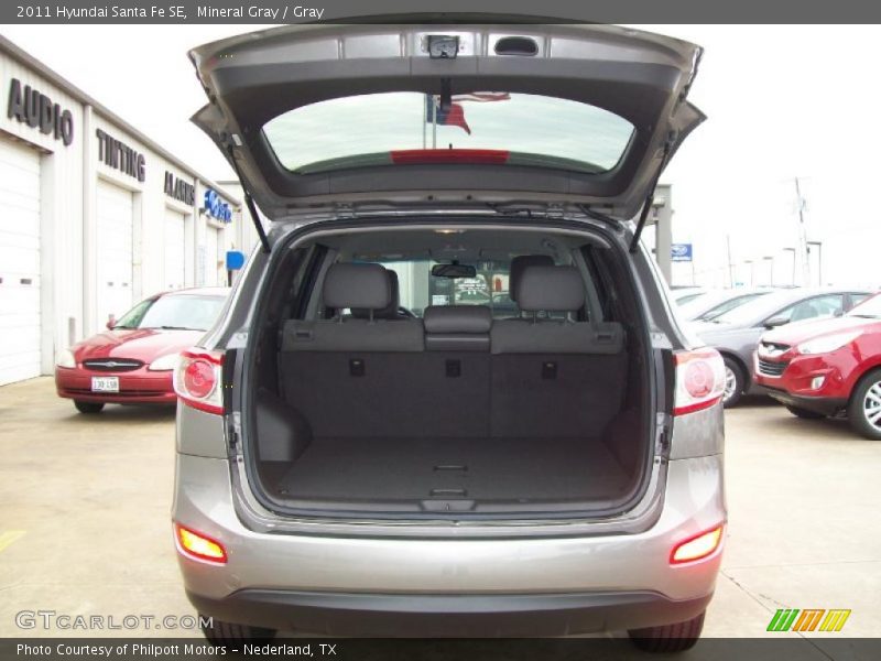  2011 Santa Fe SE Trunk