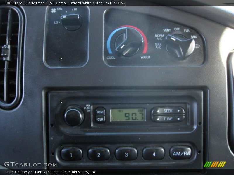 Oxford White / Medium Flint Grey 2006 Ford E Series Van E150 Cargo