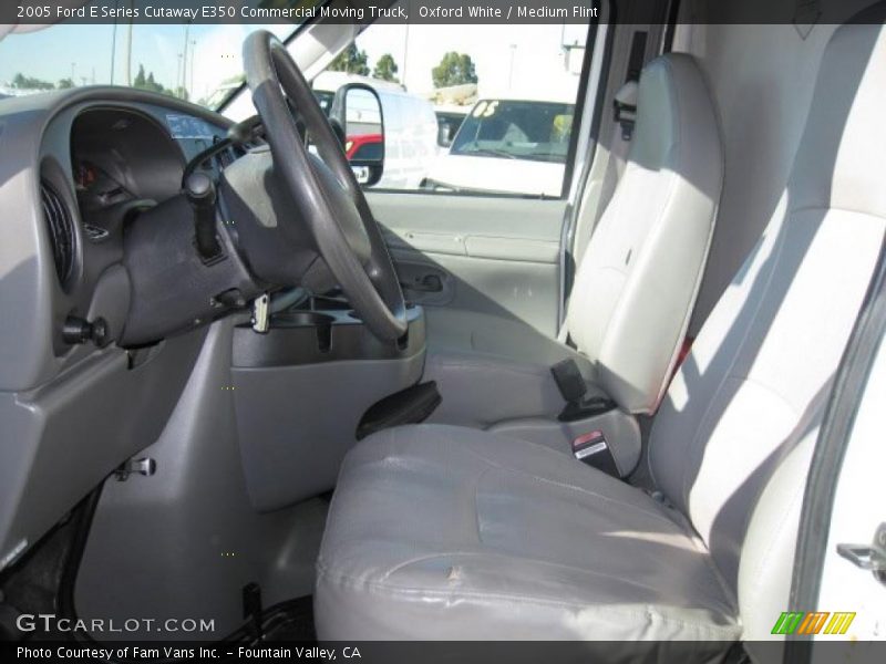 Oxford White / Medium Flint 2005 Ford E Series Cutaway E350 Commercial Moving Truck