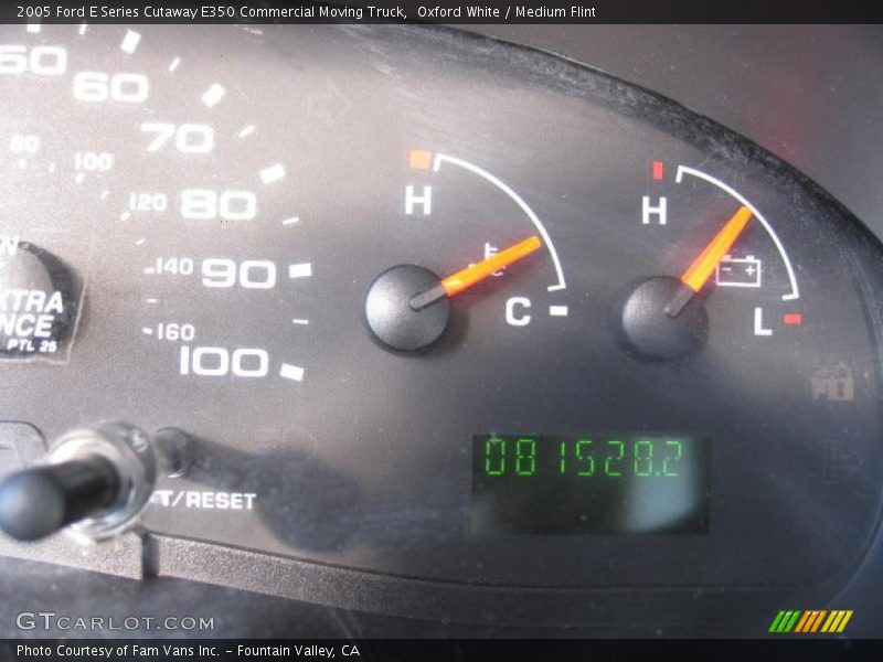 Oxford White / Medium Flint 2005 Ford E Series Cutaway E350 Commercial Moving Truck