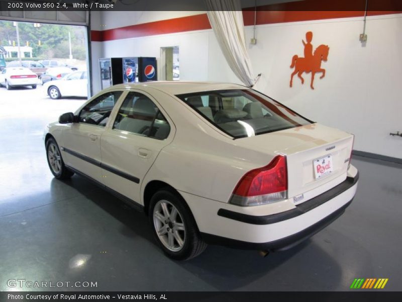 White / Taupe 2002 Volvo S60 2.4