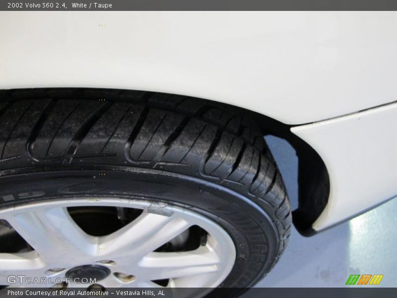 White / Taupe 2002 Volvo S60 2.4