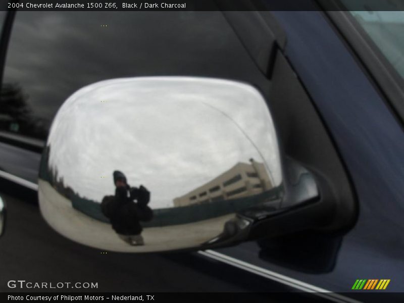 Black / Dark Charcoal 2004 Chevrolet Avalanche 1500 Z66