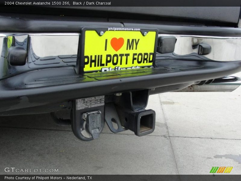 Black / Dark Charcoal 2004 Chevrolet Avalanche 1500 Z66