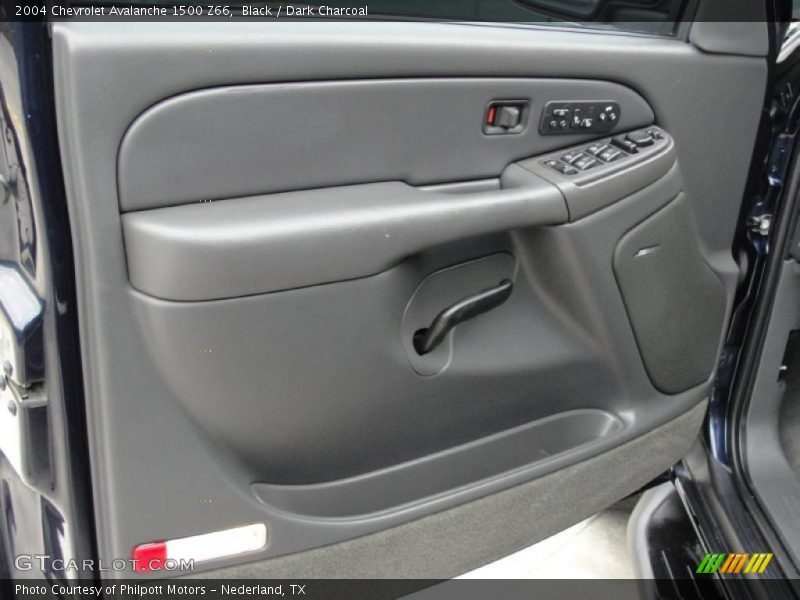 Black / Dark Charcoal 2004 Chevrolet Avalanche 1500 Z66