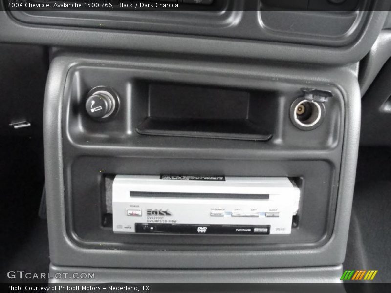 Black / Dark Charcoal 2004 Chevrolet Avalanche 1500 Z66