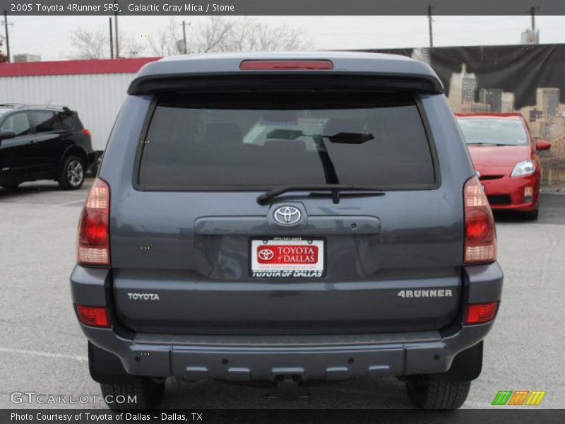 Galactic Gray Mica / Stone 2005 Toyota 4Runner SR5