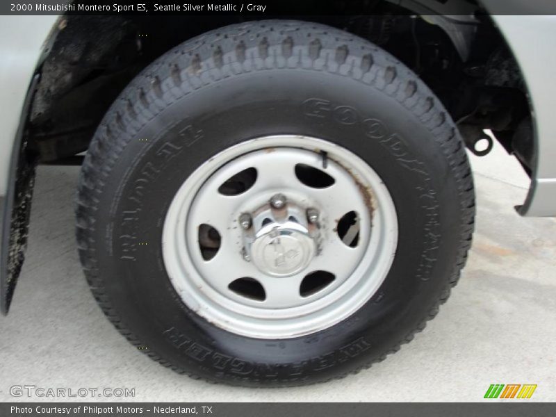  2000 Montero Sport ES Wheel