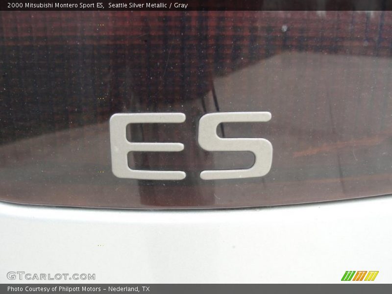  2000 Montero Sport ES Logo