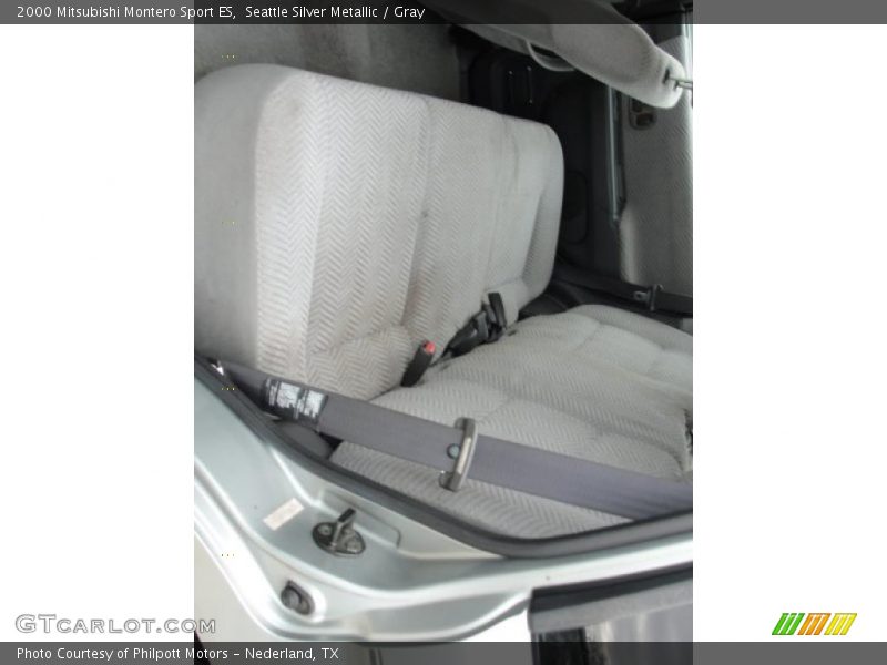 Seattle Silver Metallic / Gray 2000 Mitsubishi Montero Sport ES