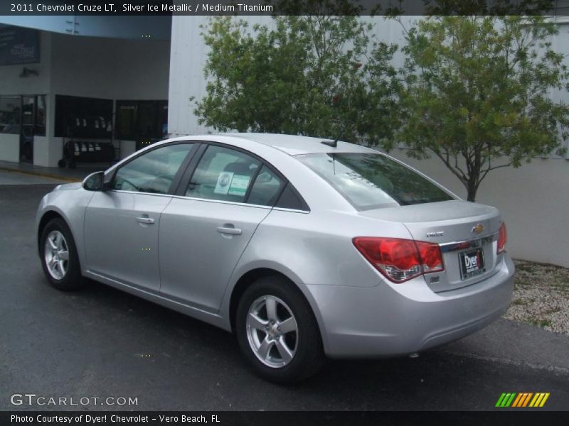 Silver Ice Metallic / Medium Titanium 2011 Chevrolet Cruze LT
