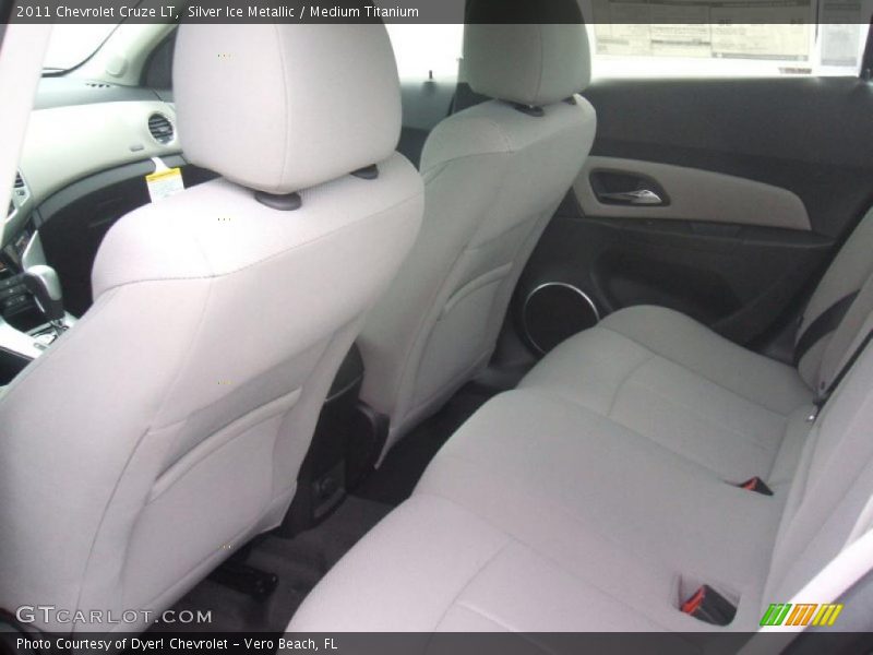 Silver Ice Metallic / Medium Titanium 2011 Chevrolet Cruze LT