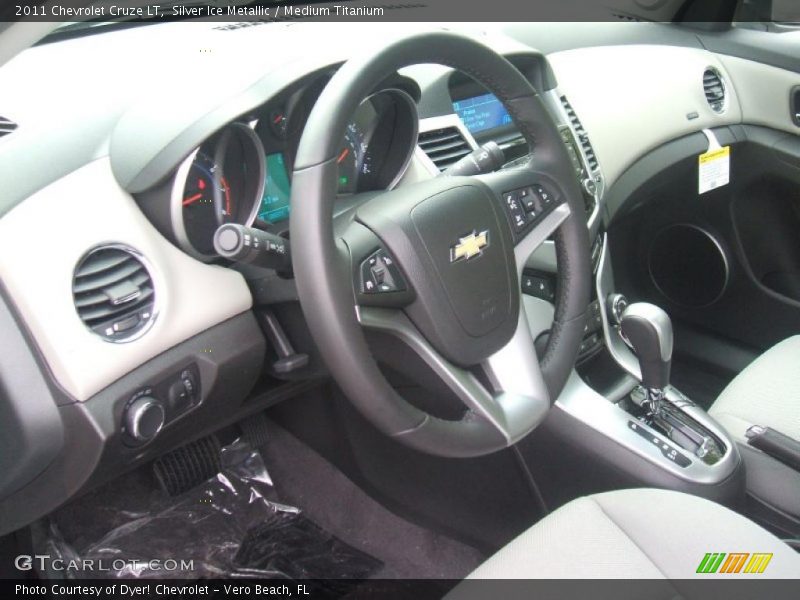 Silver Ice Metallic / Medium Titanium 2011 Chevrolet Cruze LT