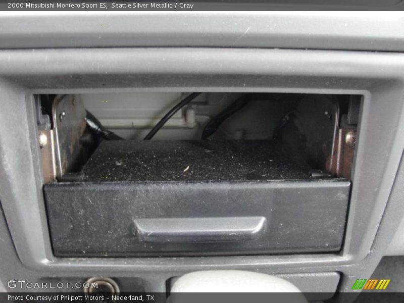 Seattle Silver Metallic / Gray 2000 Mitsubishi Montero Sport ES