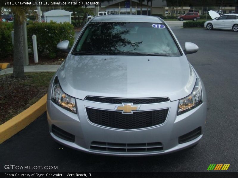 Silver Ice Metallic / Jet Black 2011 Chevrolet Cruze LT