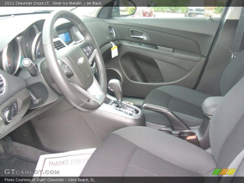 Silver Ice Metallic / Jet Black 2011 Chevrolet Cruze LT
