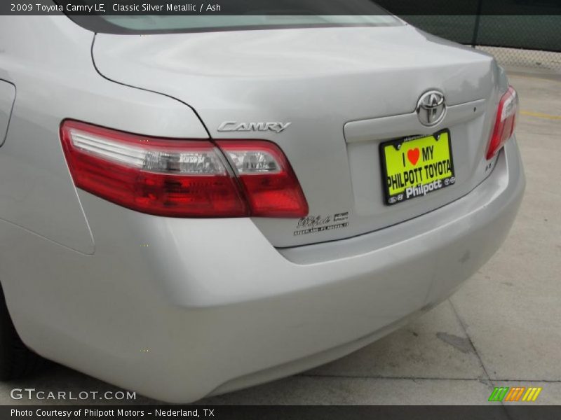 Classic Silver Metallic / Ash 2009 Toyota Camry LE