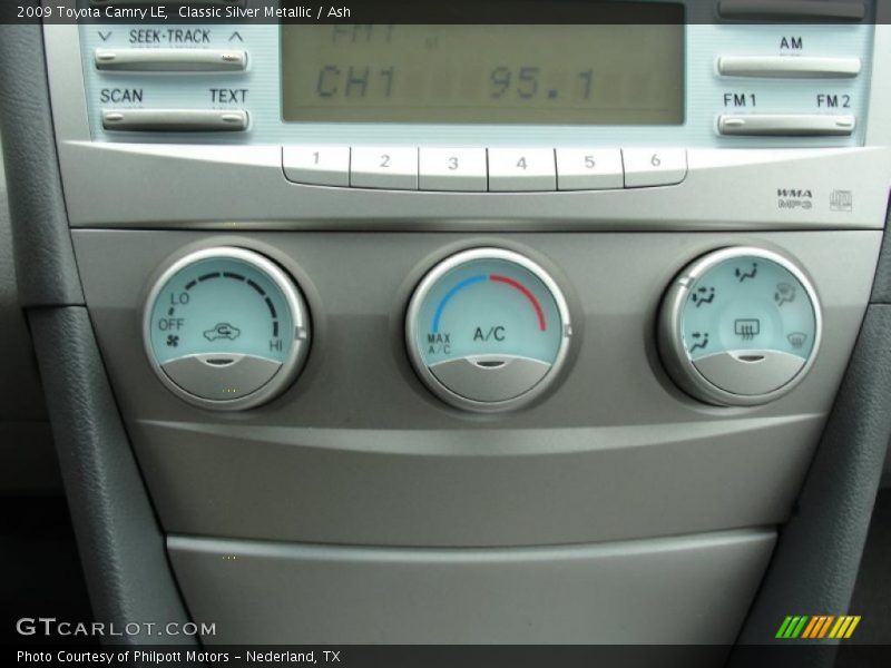 Classic Silver Metallic / Ash 2009 Toyota Camry LE
