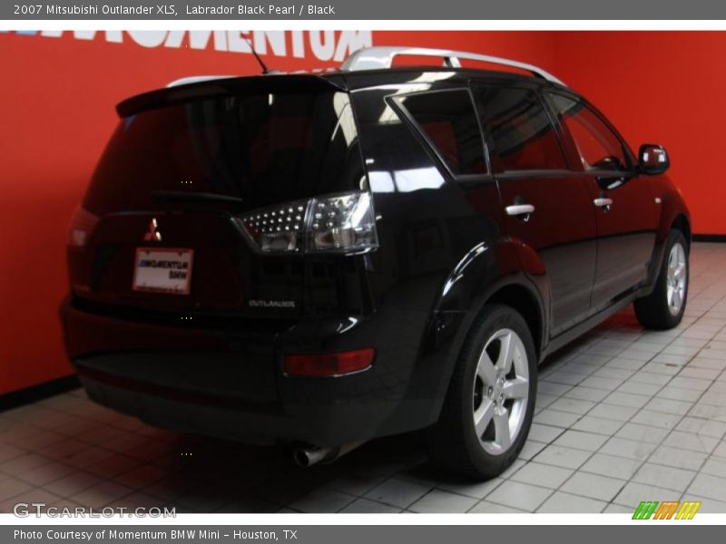 Labrador Black Pearl / Black 2007 Mitsubishi Outlander XLS