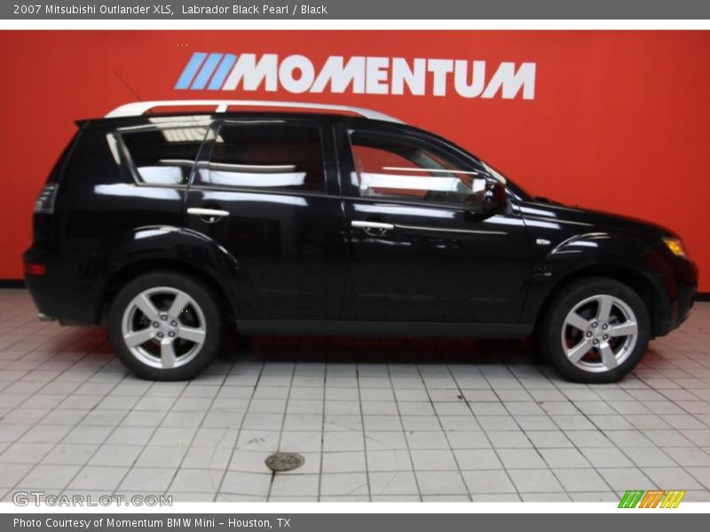 Labrador Black Pearl / Black 2007 Mitsubishi Outlander XLS
