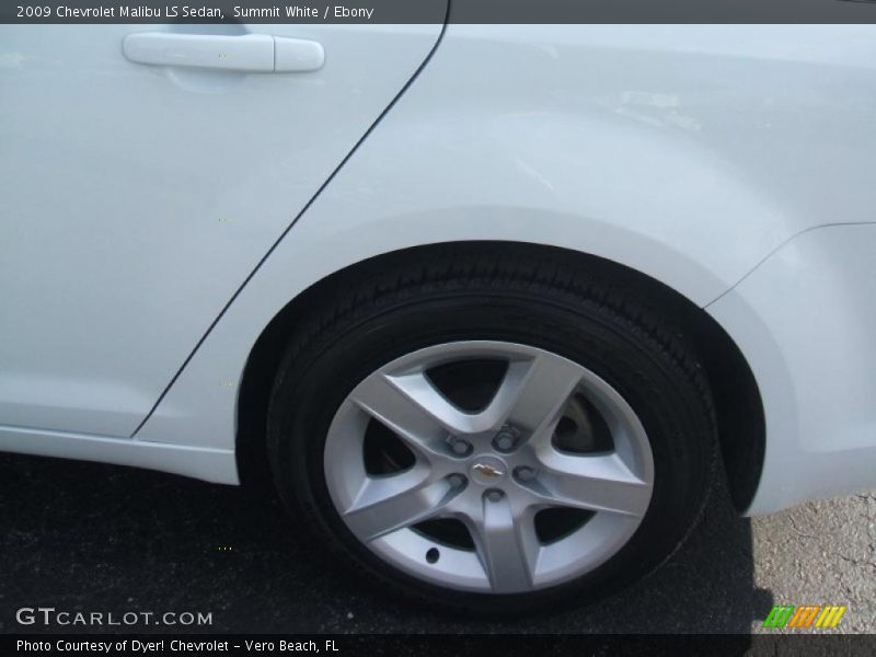 Summit White / Ebony 2009 Chevrolet Malibu LS Sedan