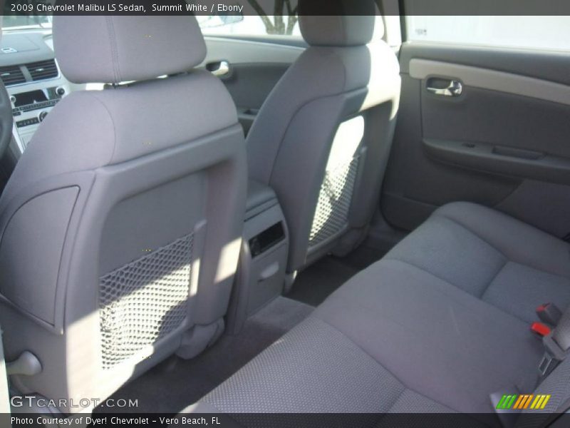 Summit White / Ebony 2009 Chevrolet Malibu LS Sedan