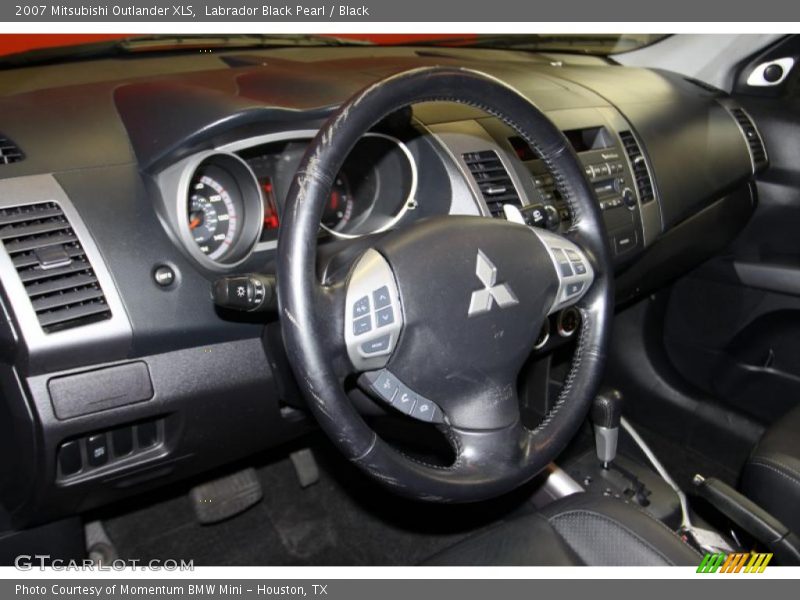Labrador Black Pearl / Black 2007 Mitsubishi Outlander XLS