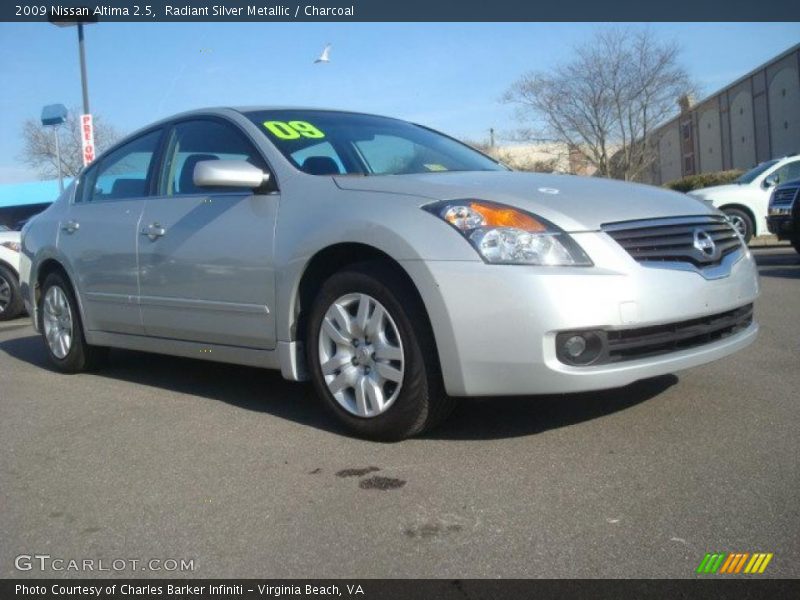 Radiant Silver Metallic / Charcoal 2009 Nissan Altima 2.5