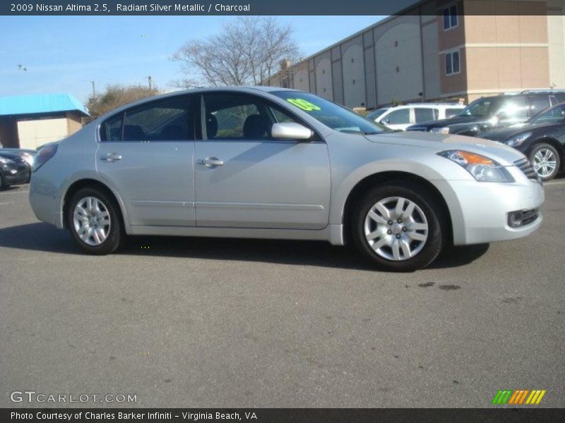 Radiant Silver Metallic / Charcoal 2009 Nissan Altima 2.5