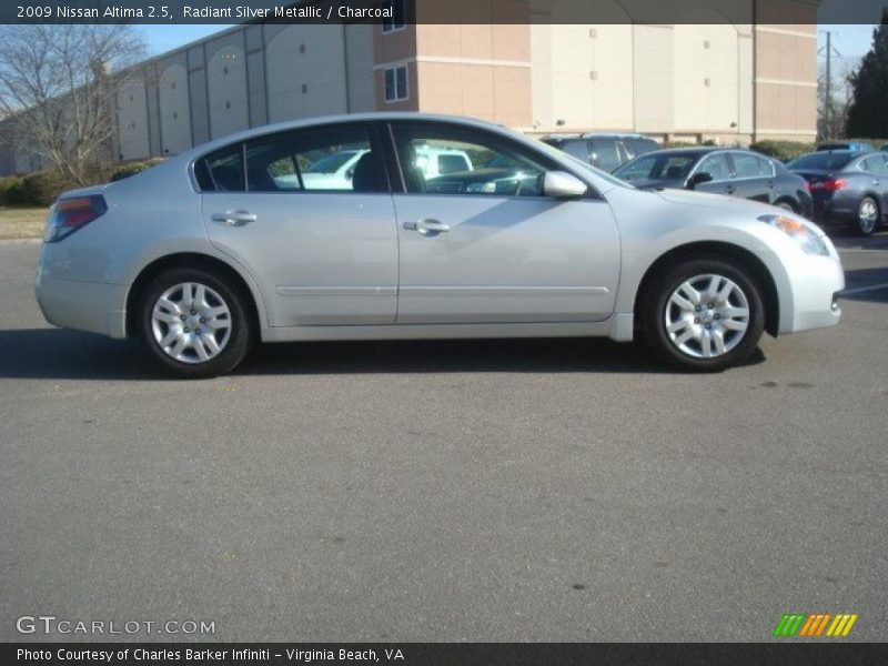 Radiant Silver Metallic / Charcoal 2009 Nissan Altima 2.5