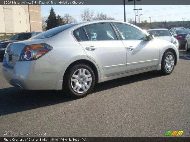 Radiant Silver Metallic / Charcoal 2009 Nissan Altima 2.5