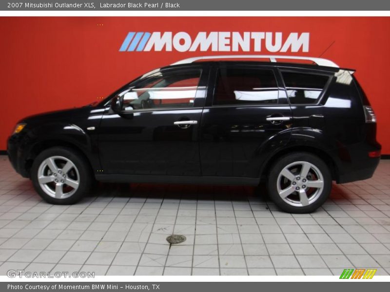 Labrador Black Pearl / Black 2007 Mitsubishi Outlander XLS