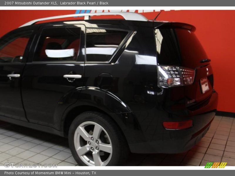 Labrador Black Pearl / Black 2007 Mitsubishi Outlander XLS